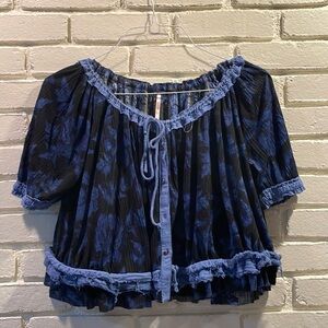 Women’s Free People Blue and black blouse/shirt, size small/petite